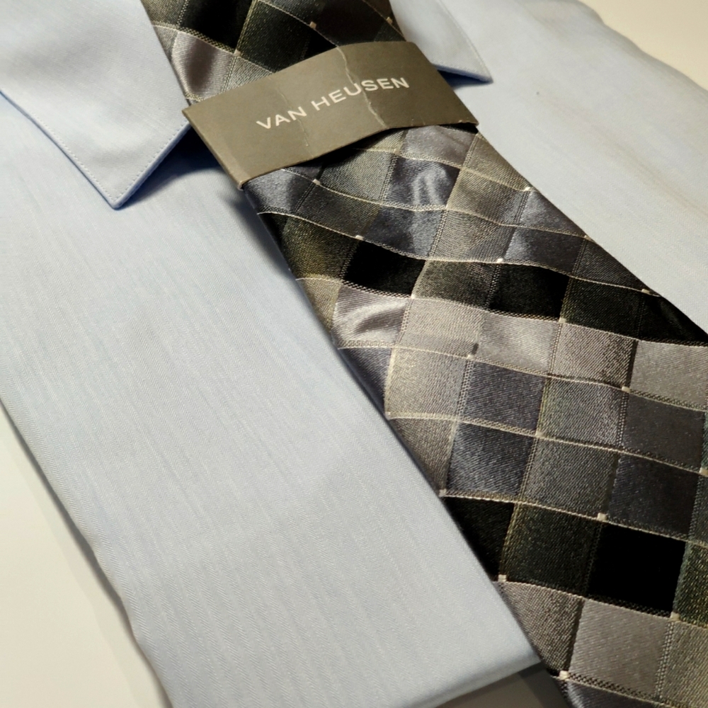 Sharp Van Heusen Tie
